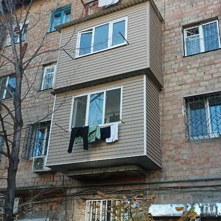 Аппартаментов В Золотом Квадрате Bisjkek Kamer foto